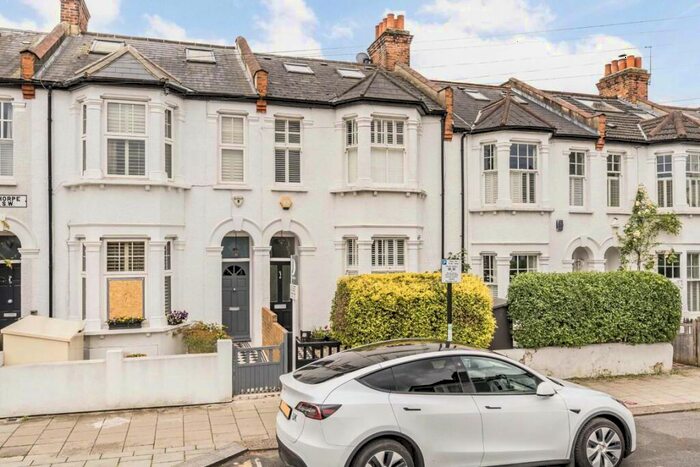 4 Bedroom Terraced House To Rent In Hydethorpe Road, Balham, SW12