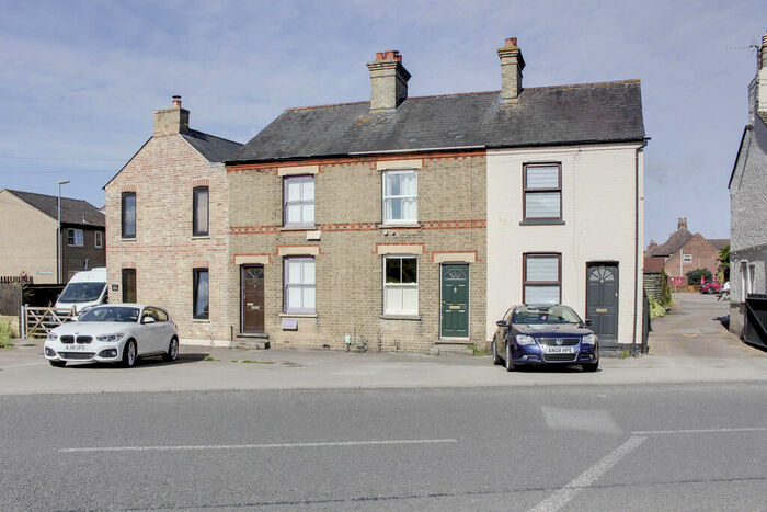 3 Bedroom Terraced House To Rent In Crosshall Road, Eaton Ford, PE19