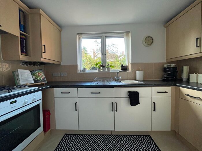 2 Bedroom Flat For Sale In Darran House, Golden Mile View, Newport, NP20