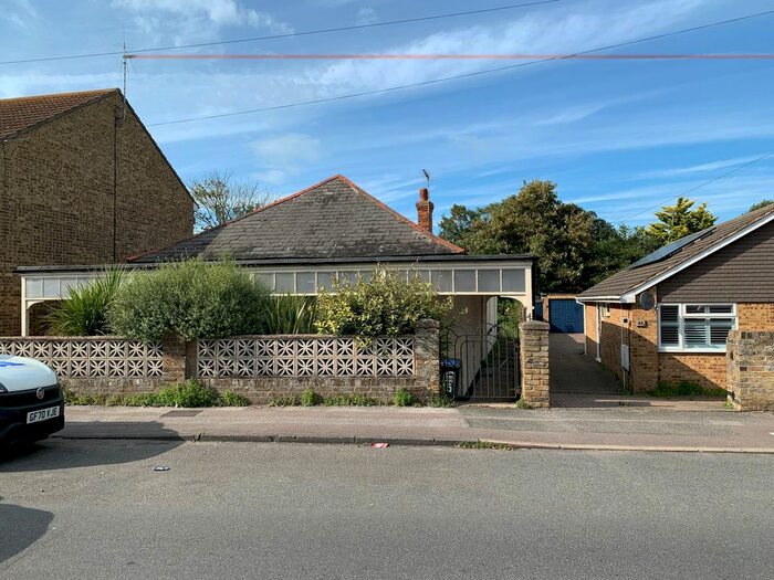 3 Bedroom Semi-Detached Bungalow To Rent In West Dumpton Lane, Ramsgate, CT11