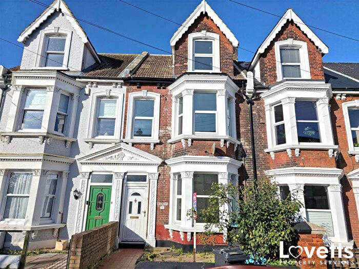 2 Bedroom Flat To Rent In Hatfeild Road, Margate, CT9