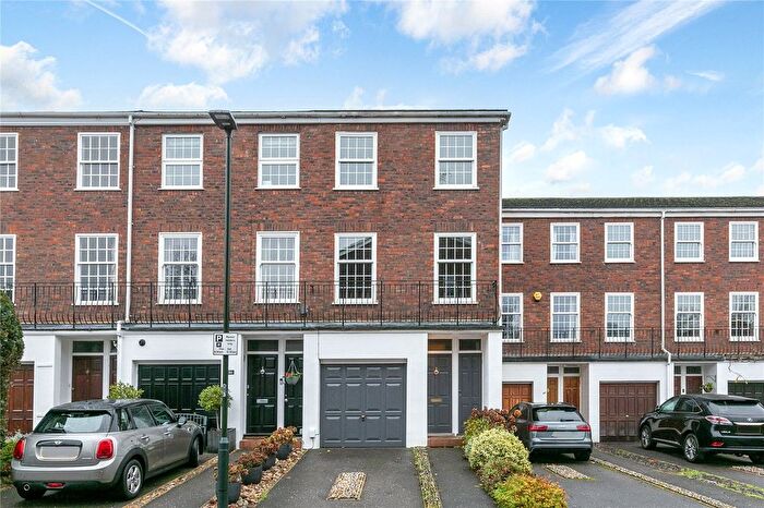 4 Bedroom Terraced House For Sale In Broom Park, Teddington, TW11