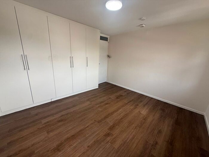 1 Bedroom Flat To Rent In Hayes, UB8