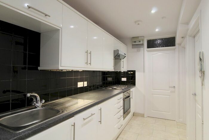 1 Bedroom Flat To Rent In Casino Place, Cheltenham, GL50