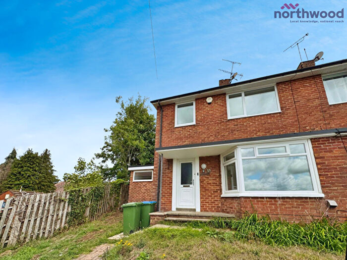 3 Bedroom Semi-Detached House To Rent In Leybourne Avenue, SO18