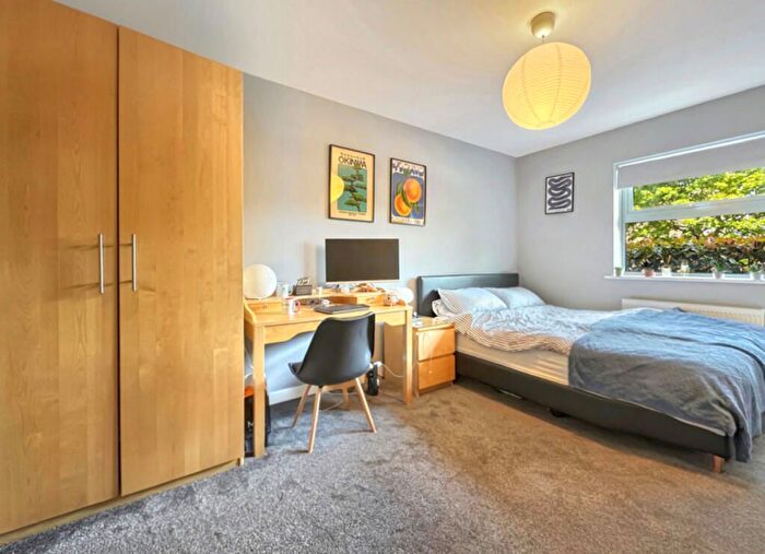 3 Bedroom Flat For Sale In Talavera Close, St. Philips, Bristol, BS2