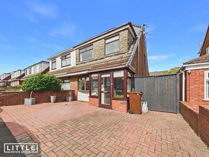 3 Bedroom Semi-Detached House For Sale In Mayfield Avenue, St. Helens, WA9