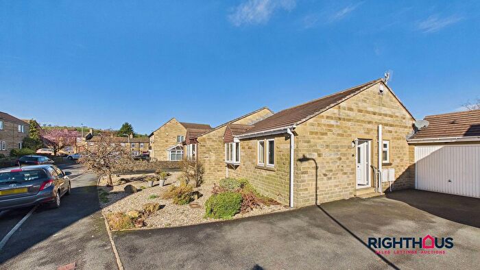 2 Bedroom Semi Detached Bungalow To Rent In Meadow Court, Allerton, BD15