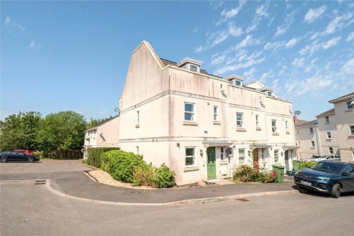 4 Bedroom End Of Terrace House For Sale In Pillowell Close, Cheltenham, GL52