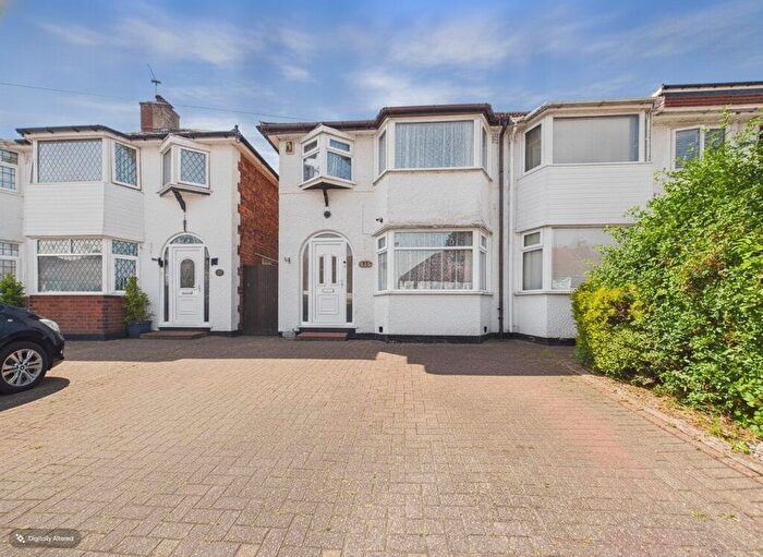 3 Bedroom Semi Detached House For Sale In Hansons Bridge Road, Erdington, B24