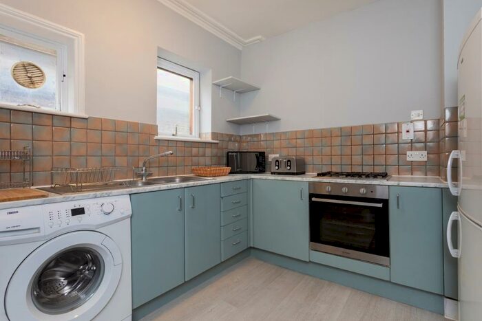2 Bedroom Flat To Rent In Camden Road, NW1