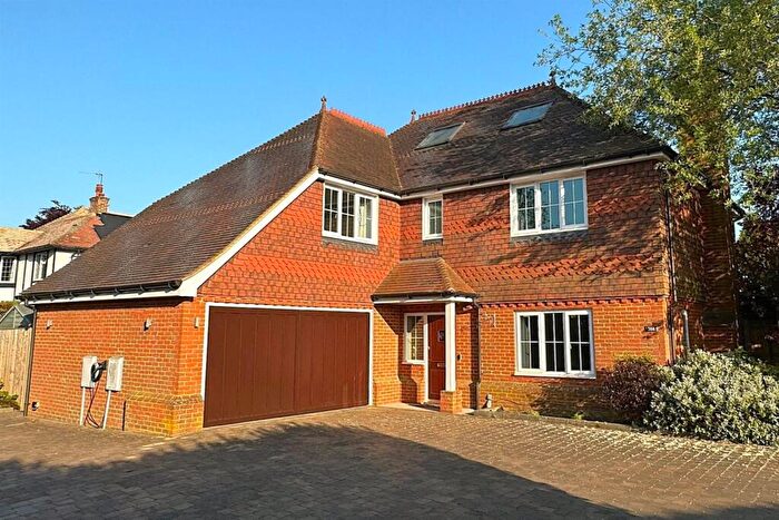 7 Bedroom Detached House For Sale In Tadworth, KT20