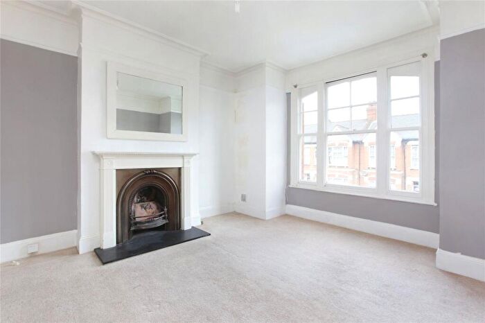 2 Bedroom Flat To Rent In Midmoor Road, Balham, SW12
