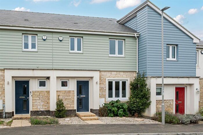 3 Bedroom Property For Sale In Gentian Way, Weymouth, DT3