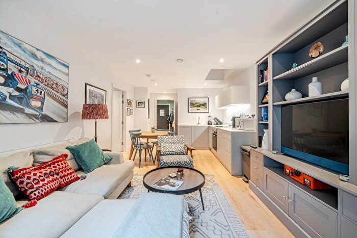 1 Bedroom Flat For Sale In Lillie Road, Fulham, London, SW6