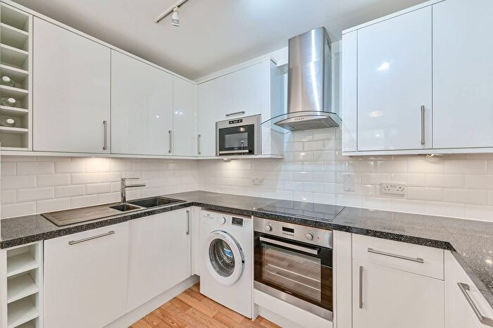 2 Bedroom Flat To Rent In Chitty Street, Fitzrovia, London, W1T