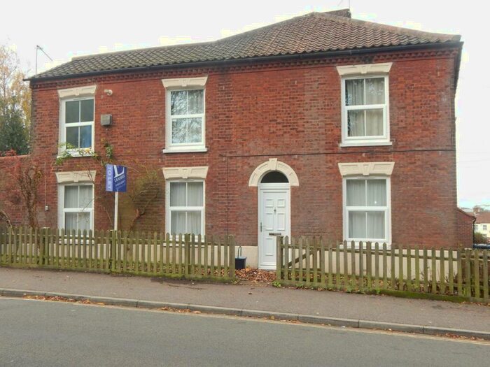 2 Bedroom Flat To Rent In Telegraph Lane East, Norwich, NR1
