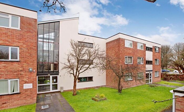 1 Bedroom Flat To Rent In Hamilton Court, Taunton, TA1