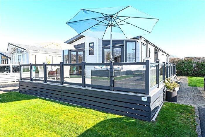 2 Bedroom Mobile/park Home For Sale In Aspen, Hoburne Bashley Holiday Park, New Milton, Hampshire, BH25