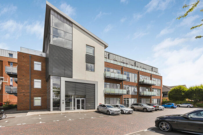 1 Bedroom Flat For Sale In Mercury House, Welwyn Garden City, Hertfordshire, AL7