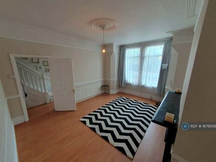 4 Bedroom Terraced House To Rent In Boreham Road, London, N22