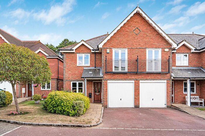 3 Bedroom Semi-Detached House For Sale In Bramley Grove, Ashtead, KT21
