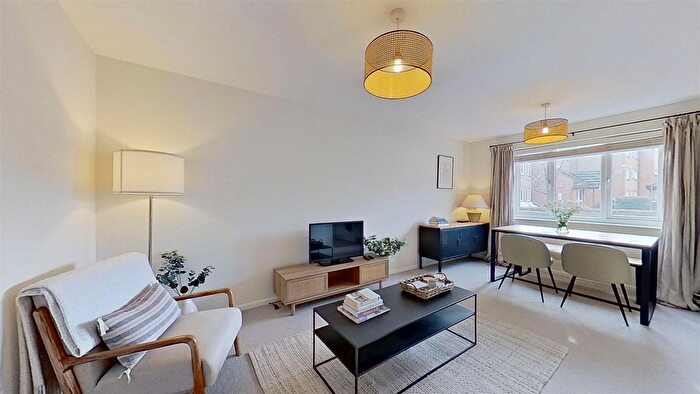 1 Bedroom Flat For Sale In Peartree Avenue, London, SW17