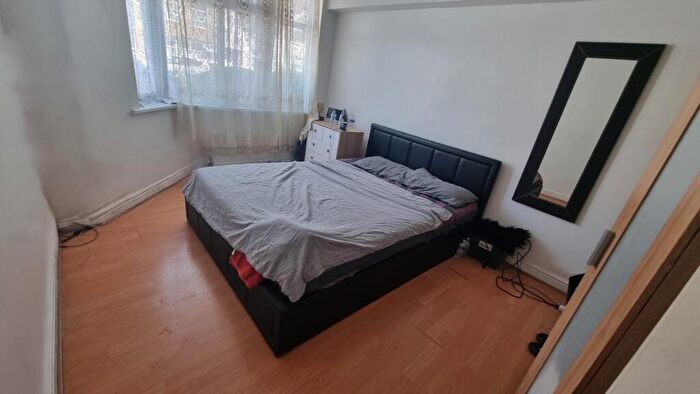 2 Bedroom Apartment To Rent In Athelstone Road, Harrow, Wealdstone, HA3