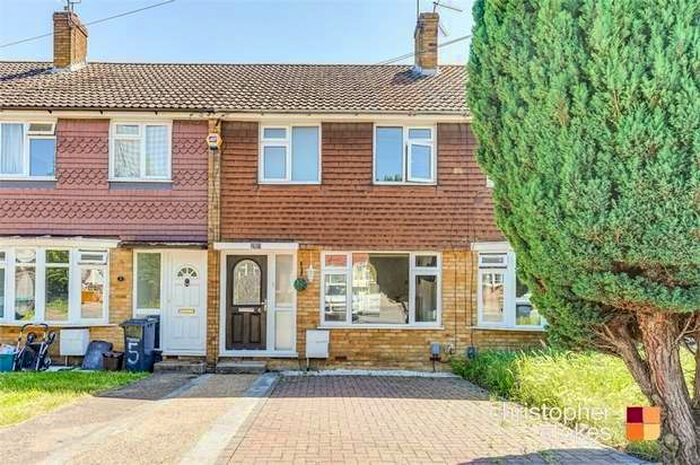 3 Bedroom Terraced House To Rent In Home Close, Broxbourne, Hertfordshire, EN10