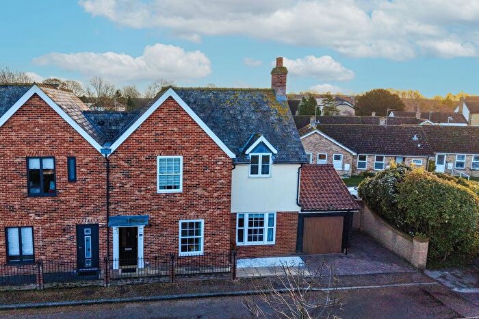 4 Bedroom Semi-Detached House For Sale In Downing Court, Swaffham Bulbeck, CB25