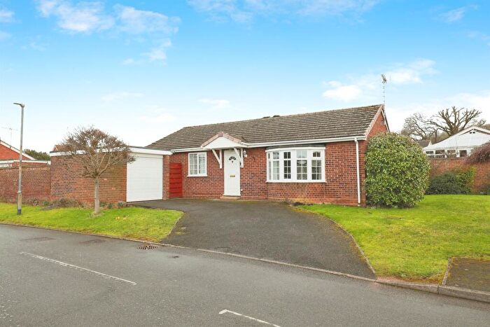 3 Bedroom Detached Bungalow For Sale In Anson Close, Wellesbourne, Warwick, CV35