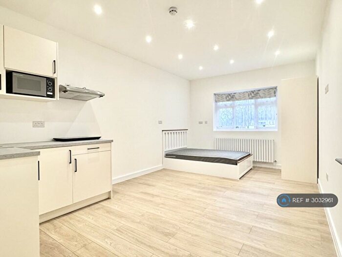 Studio To Rent In Harrow View, Harrow, HA1