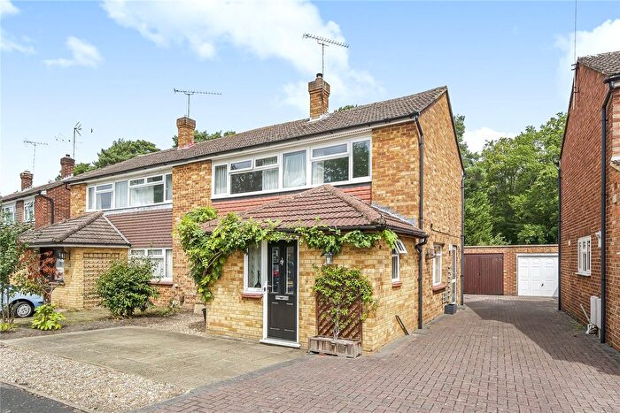 3 Bedroom Detached House For Sale In Brookwood, Woking, Surrey, GU24