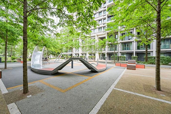 2 Bedroom Flat To Rent In Hightail Point, Stratford, London, E20