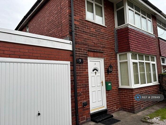 3 Bedroom Semi Detached House To Rent In Brindale Road, Stockport, SK5