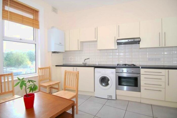 4 Bedroom Maisonette To Rent In Holloway Road, Holloway, N7