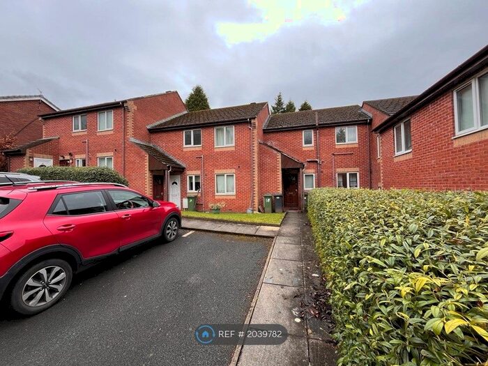1 Bedroom Maisonette To Rent In Berkeley Crescent, Hyde, SK14
