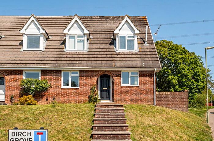 3 Bedroom Semi-Detached House For Sale In Birch Grove, Boyatt Wood, Eastleigh, SO50