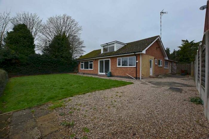 3 Bedroom Bungalow To Rent In Woodcote Drive, Dorridge, Solihull, B93