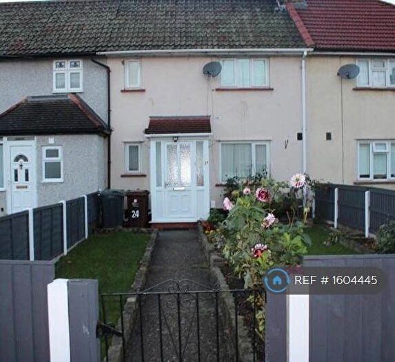 3 Bedroom Terraced House To Rent In Meadow Road, Barking, IG11