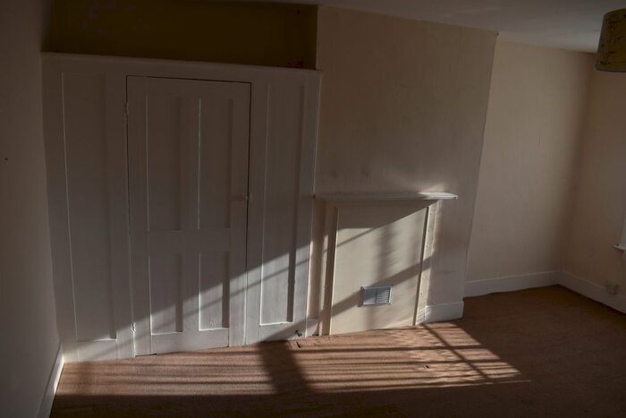 2 Bedroom Flat To Rent In Church Street, St Peters, CT10