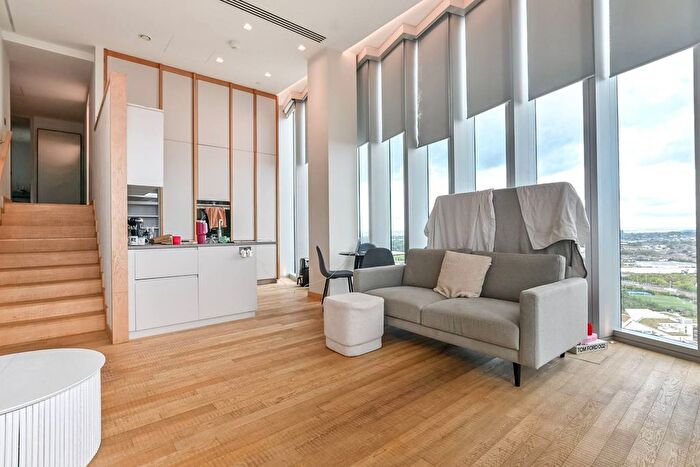 2 Bedroom Flat To Rent In Manhattan Lofts, Stratford, London, E20