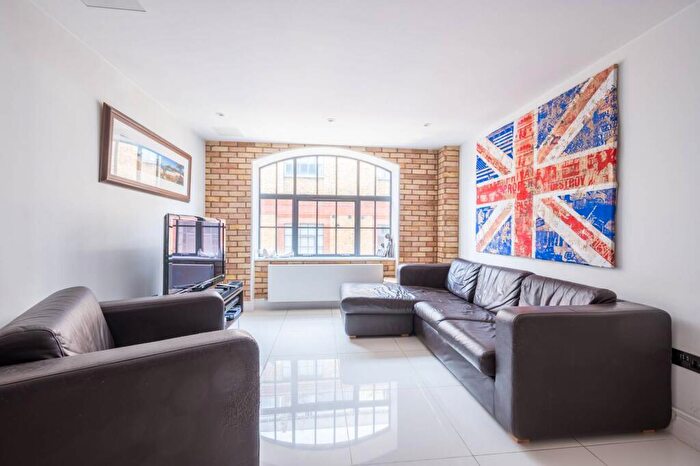 2 Bedroom Flat To Rent In Rampart Street, , Whitechapel, London, E1
