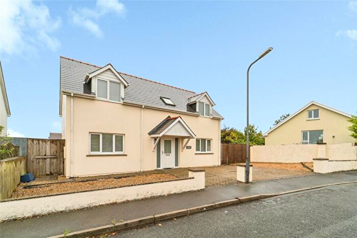 3 Bedroom Detached House For Sale In Castle Close, Roch, Haverfordwest, Pembrokeshire, SA62