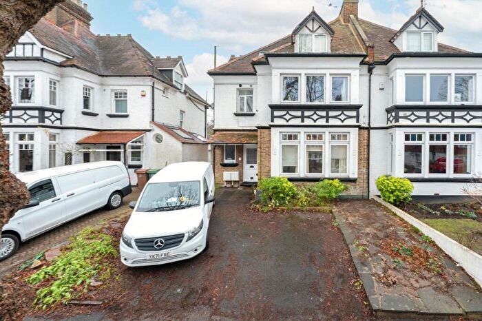 2 Bedroom Apartment For Sale In Egmont Road, Sutton, SM2