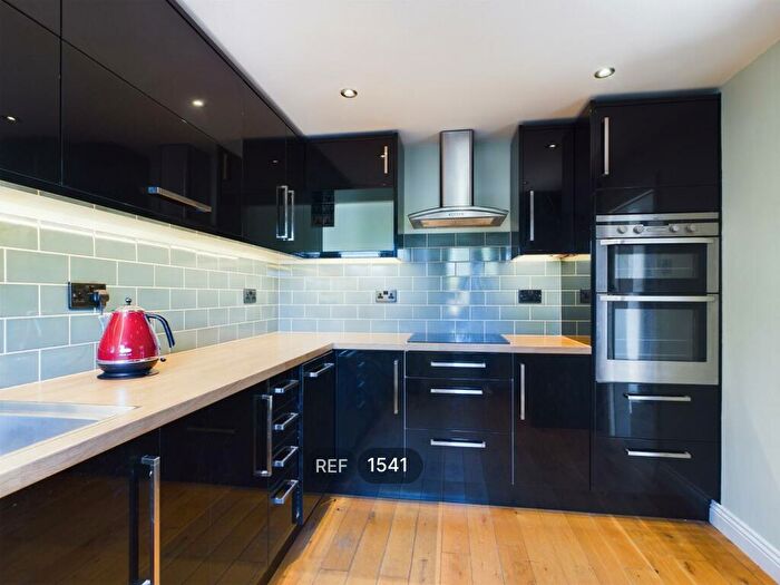 3 Bedroom Terraced House To Rent In Queens Road, Beverley, HU17