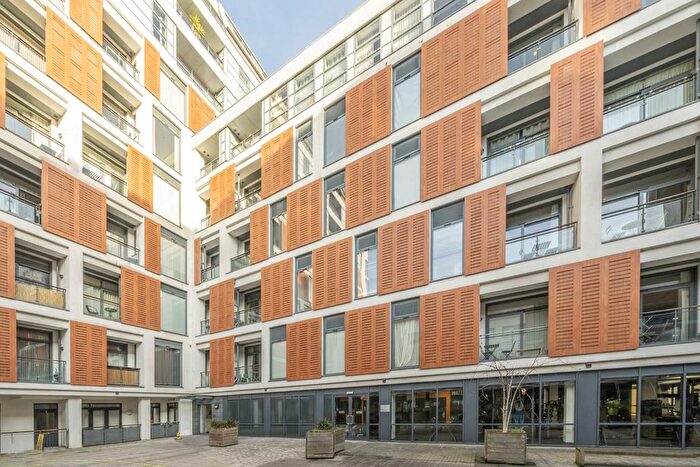 1 Bedroom Flat To Rent In Cornell Square, London, SW8