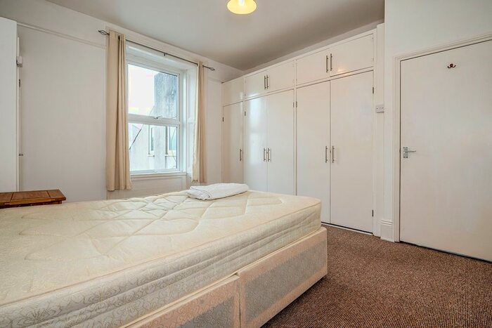 1 Bedroom Flat To Rent In Hill Park Crescent, Plymouth PL4