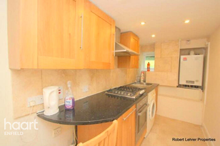 1 Bedroom Apartment To Rent In Crescent Road, London, N8