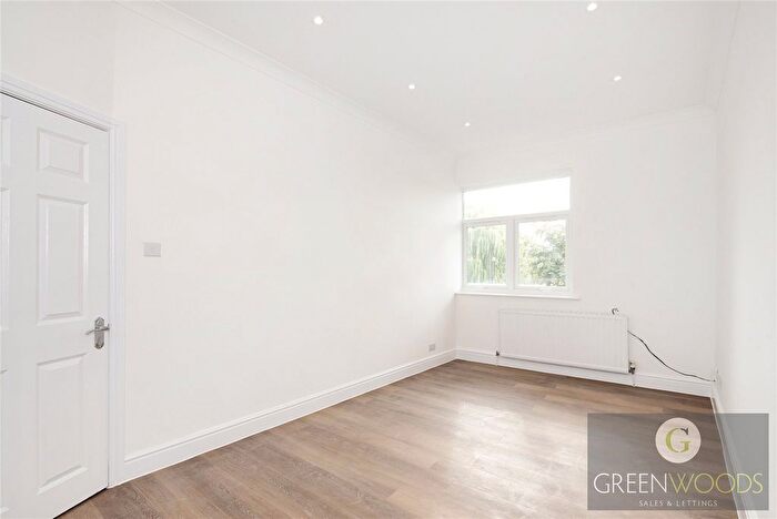 1 Bedroom Flat To Rent In The Broadway, Ealing, W13